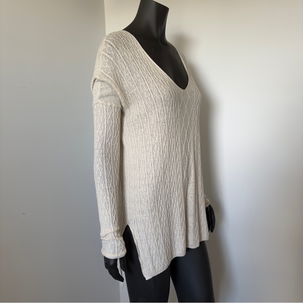 154. Babaton Linen Wool Elegant Cream V-Neck Cable knit Sweater - Picture 4 of 6